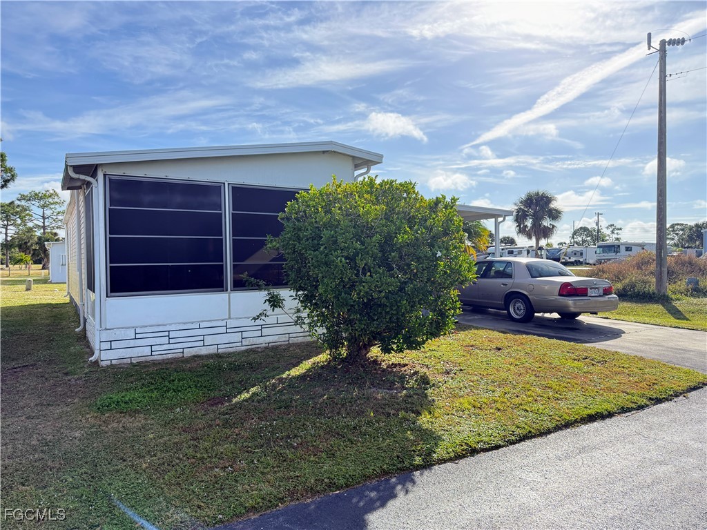 541 Freedom Street North Fort Myers FL 33917 2025025339 image23