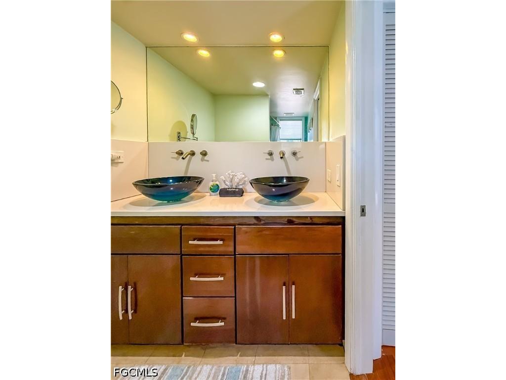 541 Gulf Lane Upper Captiva FL 33924 2026020806 image28