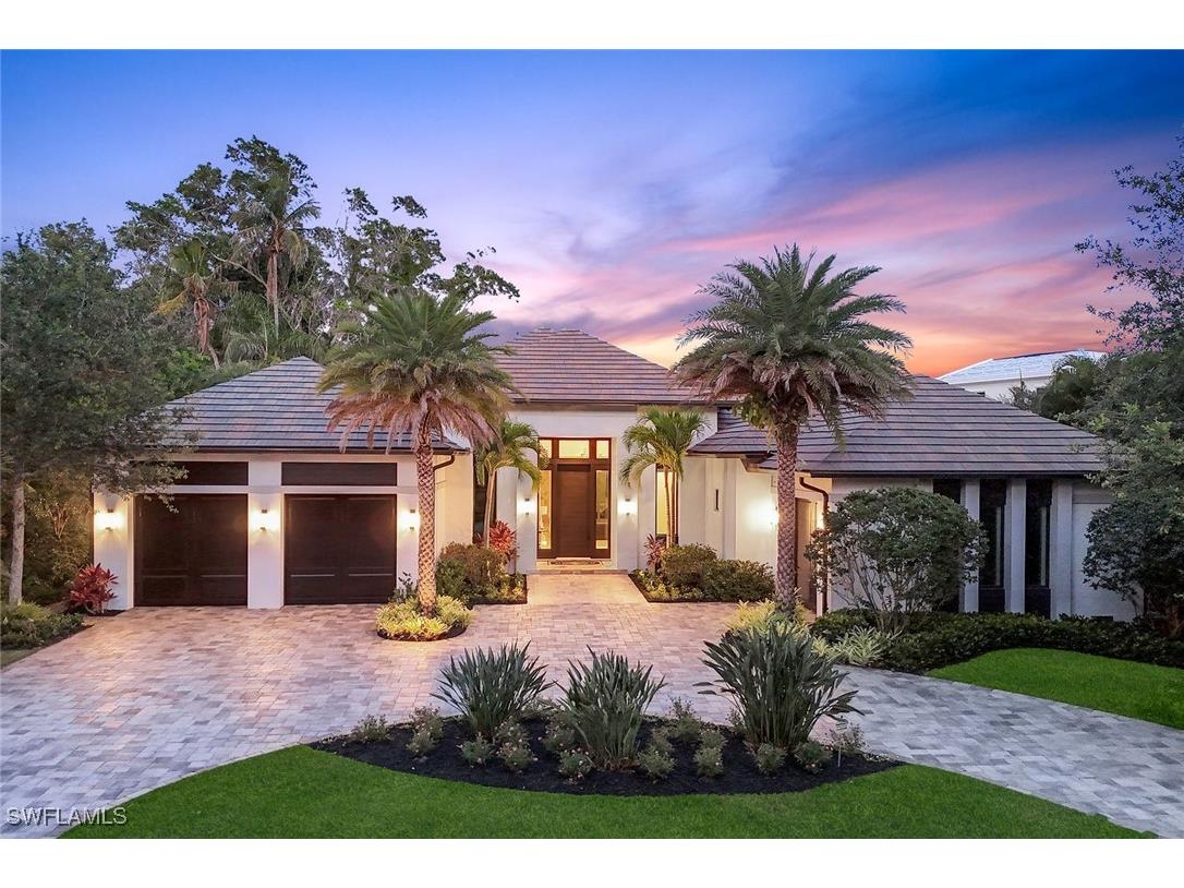541 Whispering Pine Court Naples FL 34103 225047112 image1