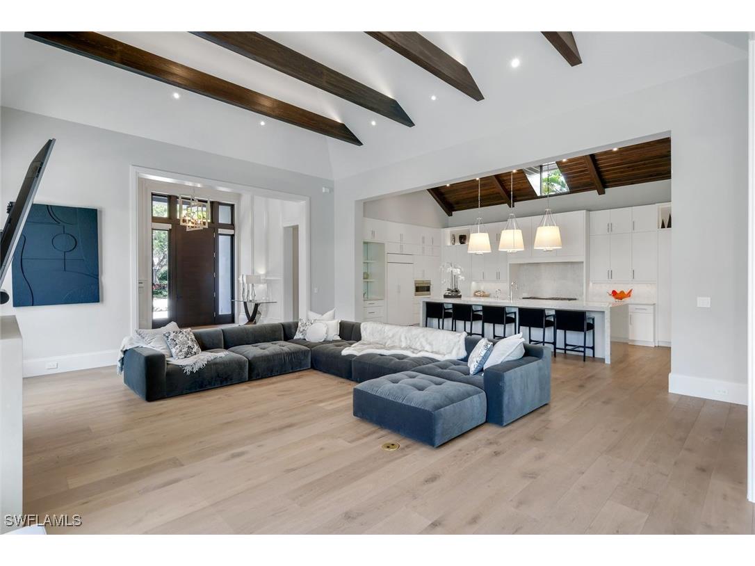 541 Whispering Pine Court Naples FL 34103 225047112 image10