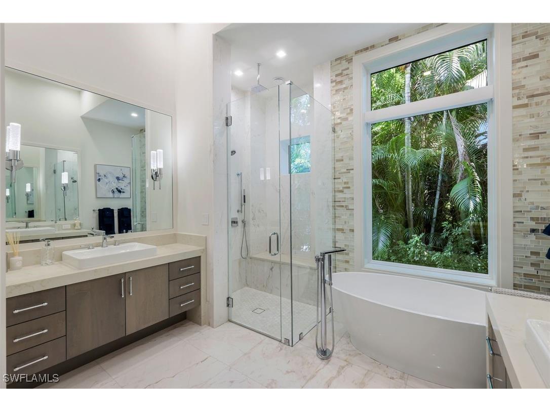 541 Whispering Pine Court Naples FL 34103 225047112 image15