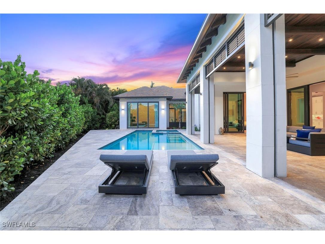 541 Whispering Pine Court Naples FL 34103 225047112 image3