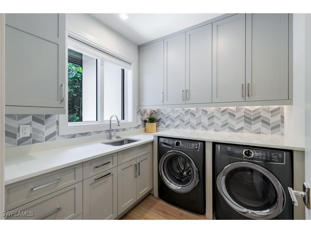 541 Whispering Pine Court Naples FL 34103 225047112 image39