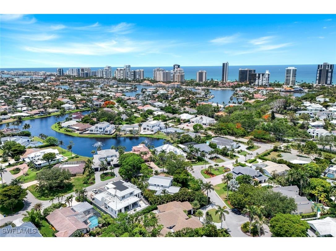 541 Whispering Pine Court Naples FL 34103 225047112 image8