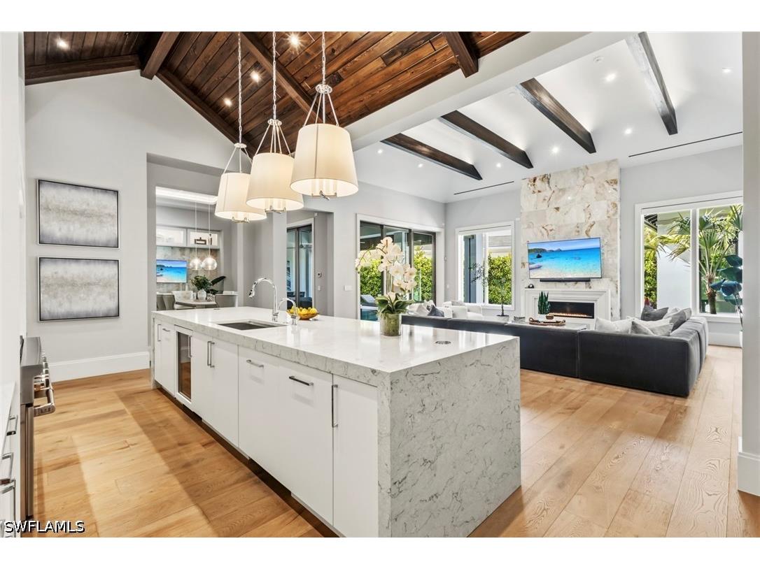 541 Whispering Pine Court Naples FL 34103 226021418 image10