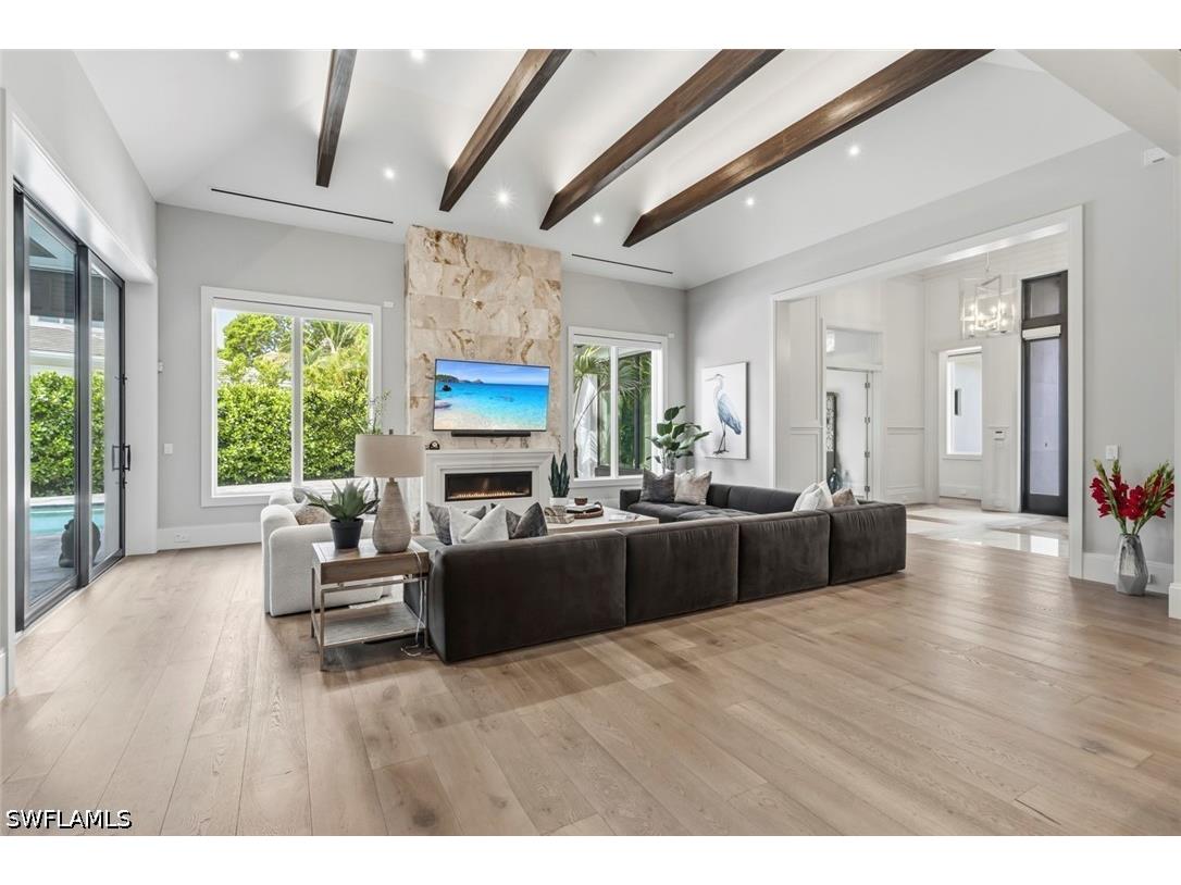 541 Whispering Pine Court Naples FL 34103 226021418 image11