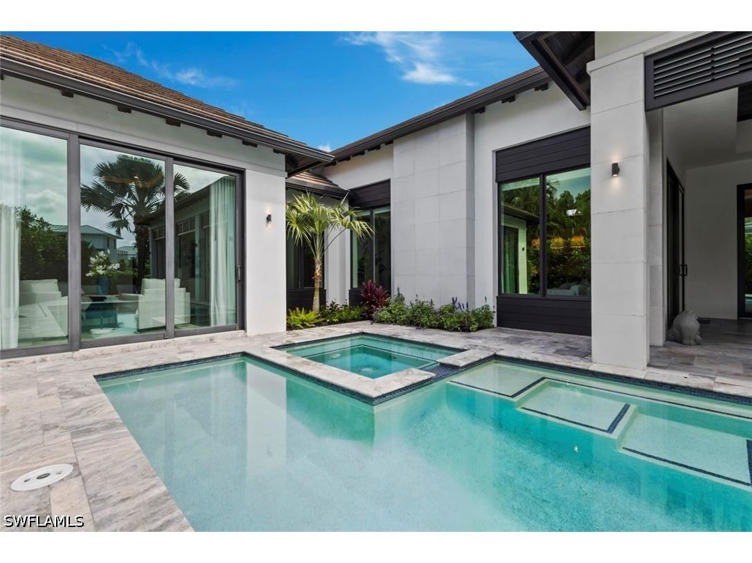 541 Whispering Pine Court Naples FL 34103 226021418 image40