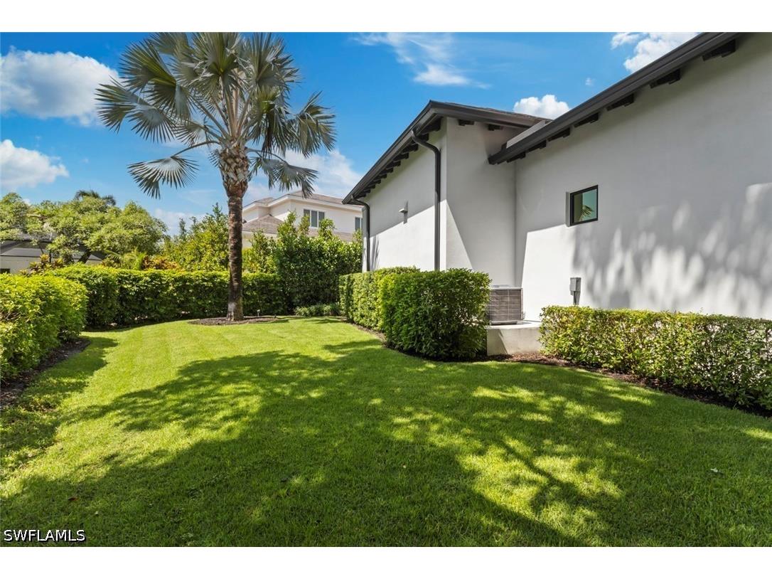 541 Whispering Pine Court Naples FL 34103 226021418 image42