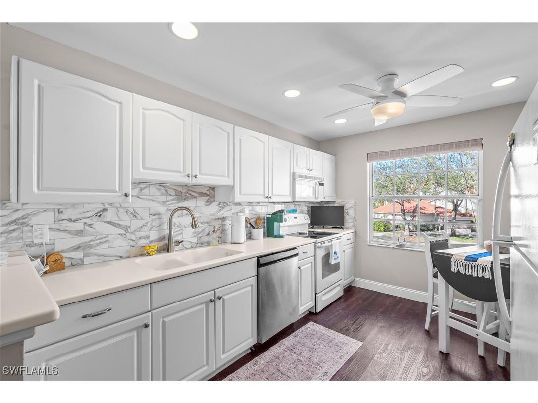 541 Windsor Square Naples FL 34104 226005085 image5