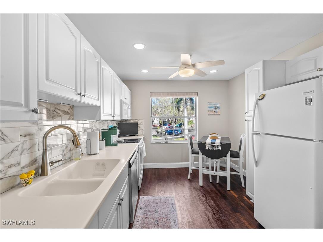 541 Windsor Square Naples FL 34104 226005085 image6