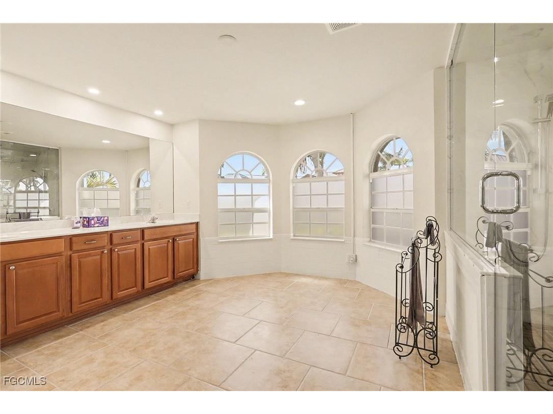 5413 SW 24th Place Cape Coral FL 33914 2026005862 image13