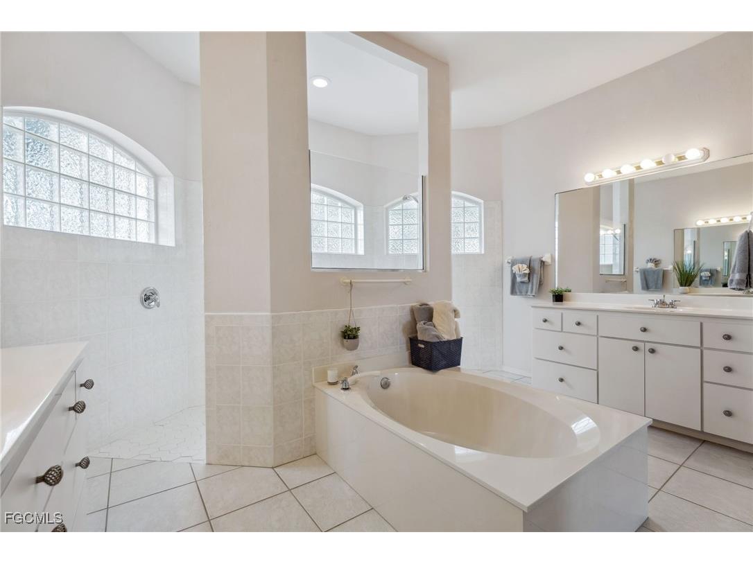 5413 SW 25th Place Cape Coral FL 33914 2025011084 image19