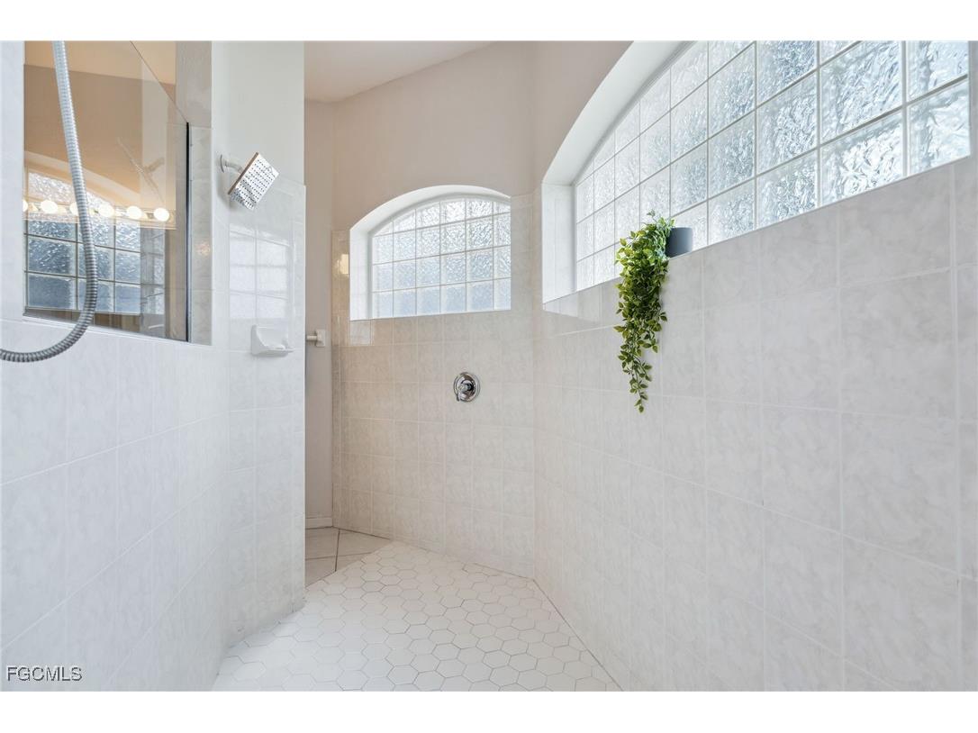 5413 SW 25th Place Cape Coral FL 33914 2025011084 image23