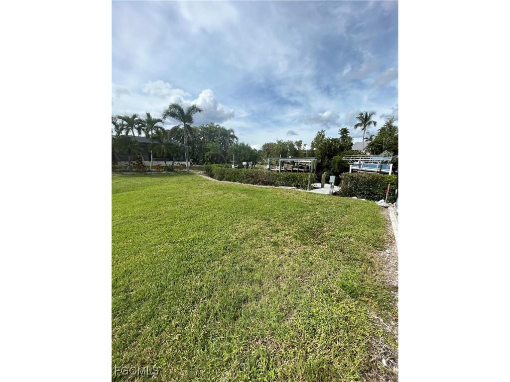 5414 Martin Cove Bokeelia FL 33922 2025009853 image8