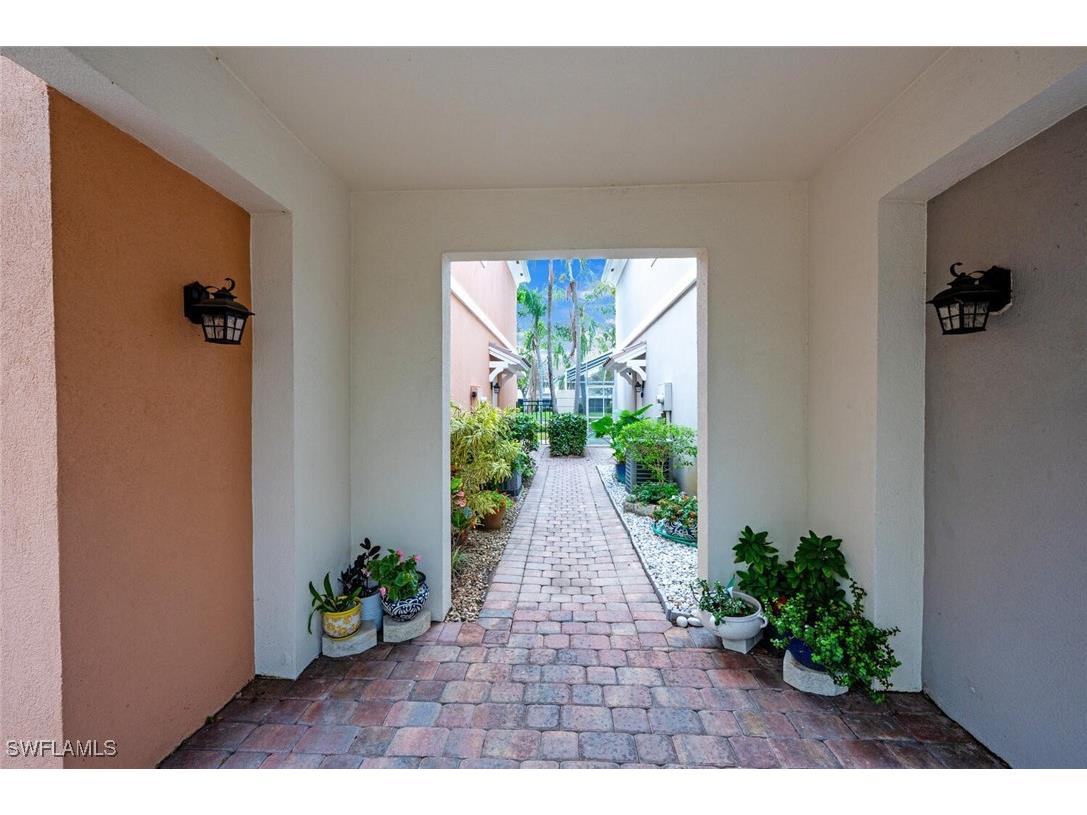 5417 Cove Circle #112 Naples FL 34119 226002071 image2