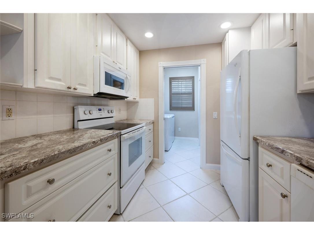 5417 Cove Circle #112 Naples FL 34119 226002071 image9