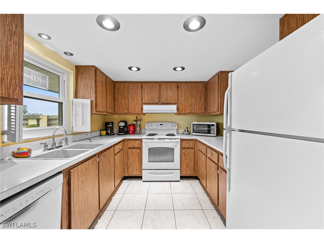 5419 Rattlesnake Hammock Road #306F Naples FL 34113 226010567 image4
