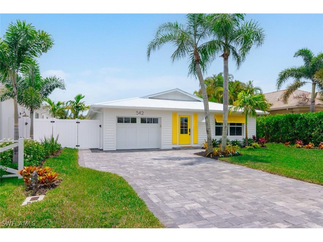 542 104th Avenue N Naples FL 34108 224044436 image1
