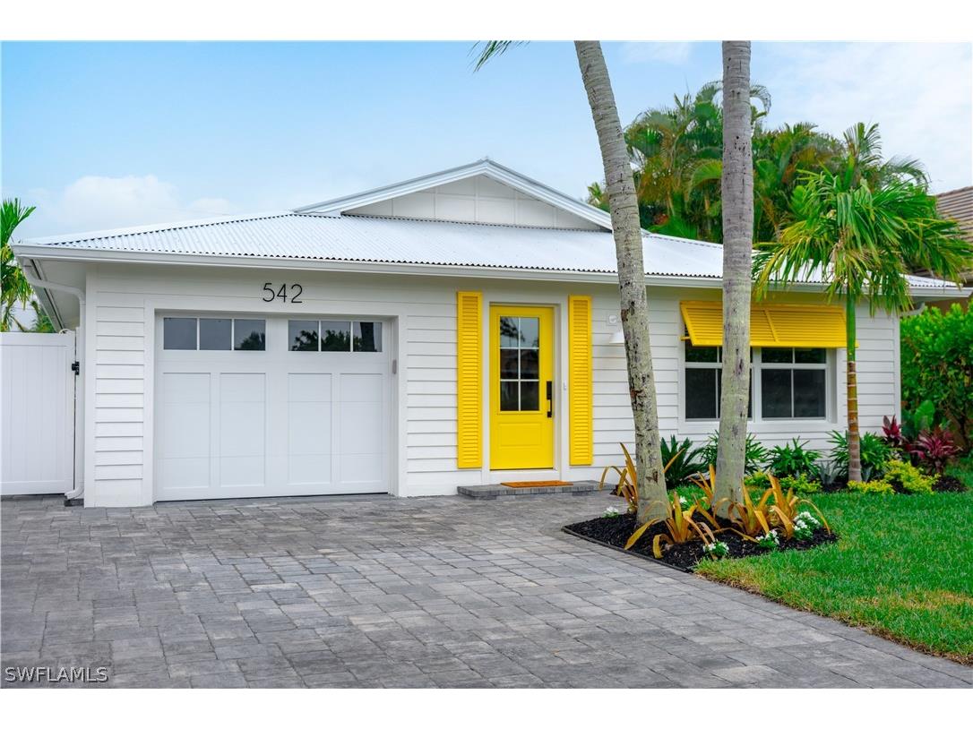 542 104th Avenue N Naples FL 34108 226011782 image1
