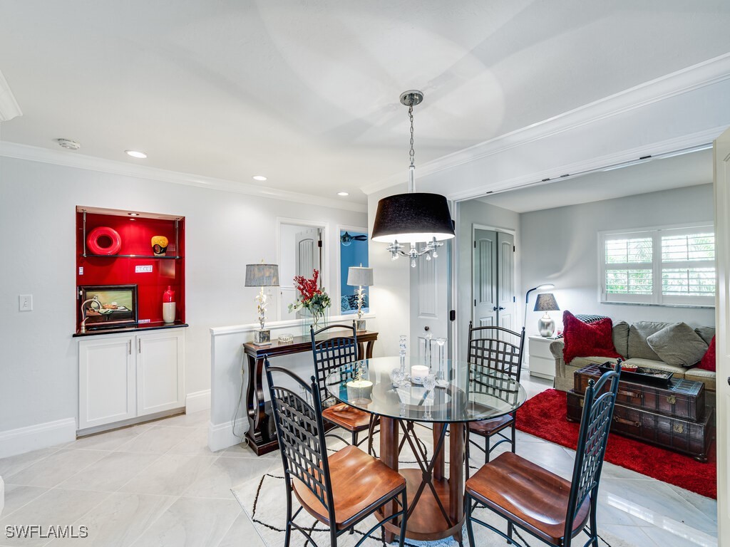 542 110th Avenue N Naples FL 34108 225074493 image1