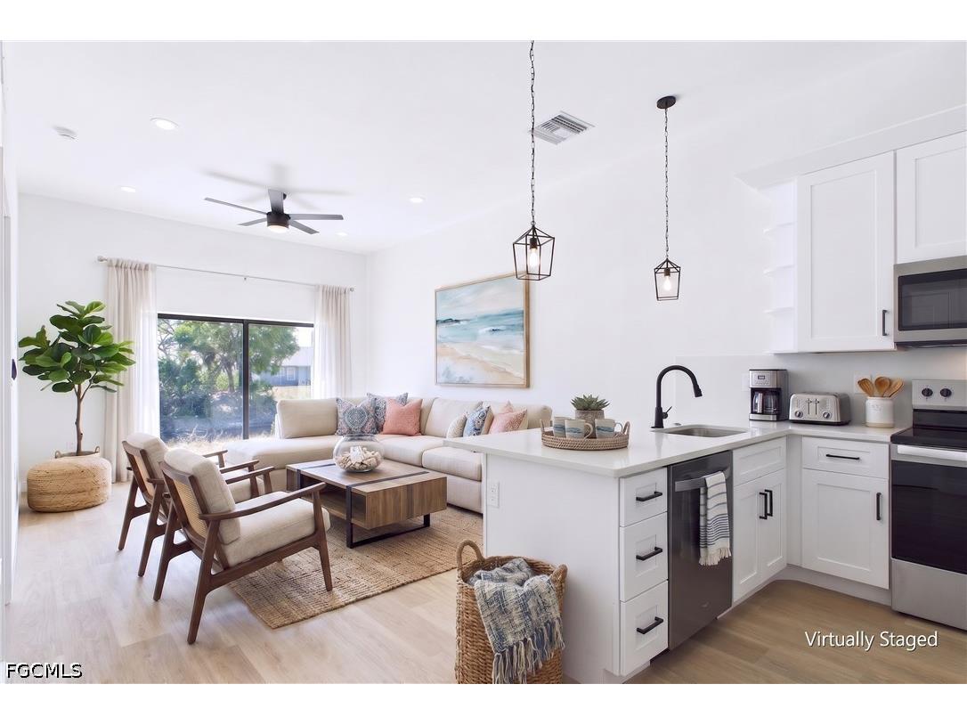 542/544 SE 6th Terrace Cape Coral FL 33990 2026008121 image1