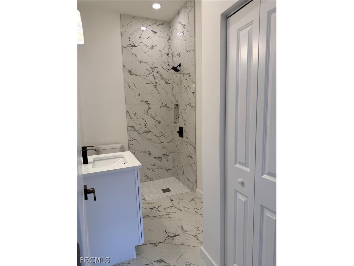 542/544 SE 6th Terrace Cape Coral FL 33990 2026008121 image29