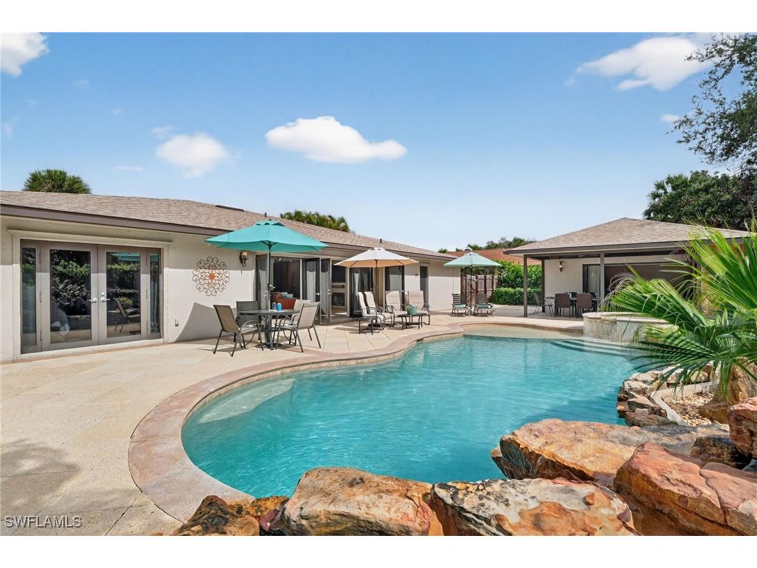 542 92nd Avenue N Naples FL 34108 226004941 image1