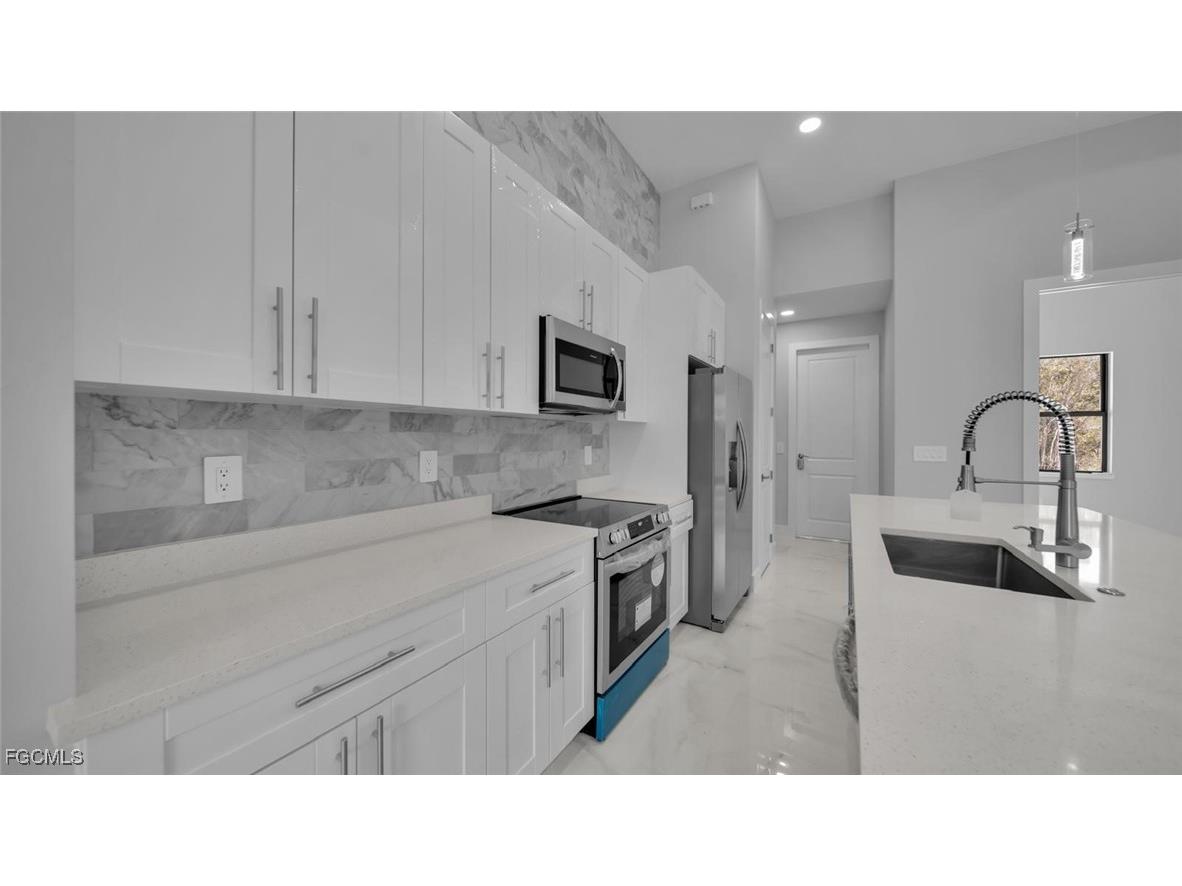 542 Ames Street E Lehigh Acres FL 33974 2025003288 image37