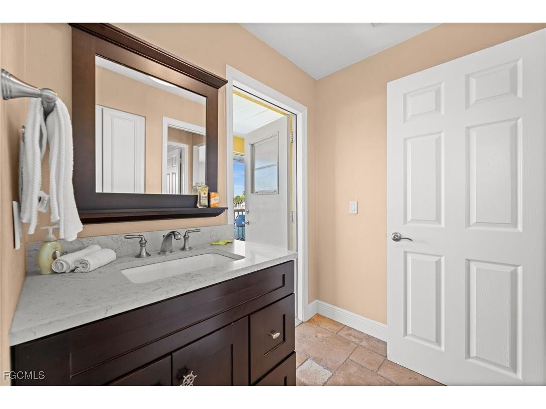 5420 Chiquita Boulevard S #B Cape Coral FL 33914 2025021507 image14