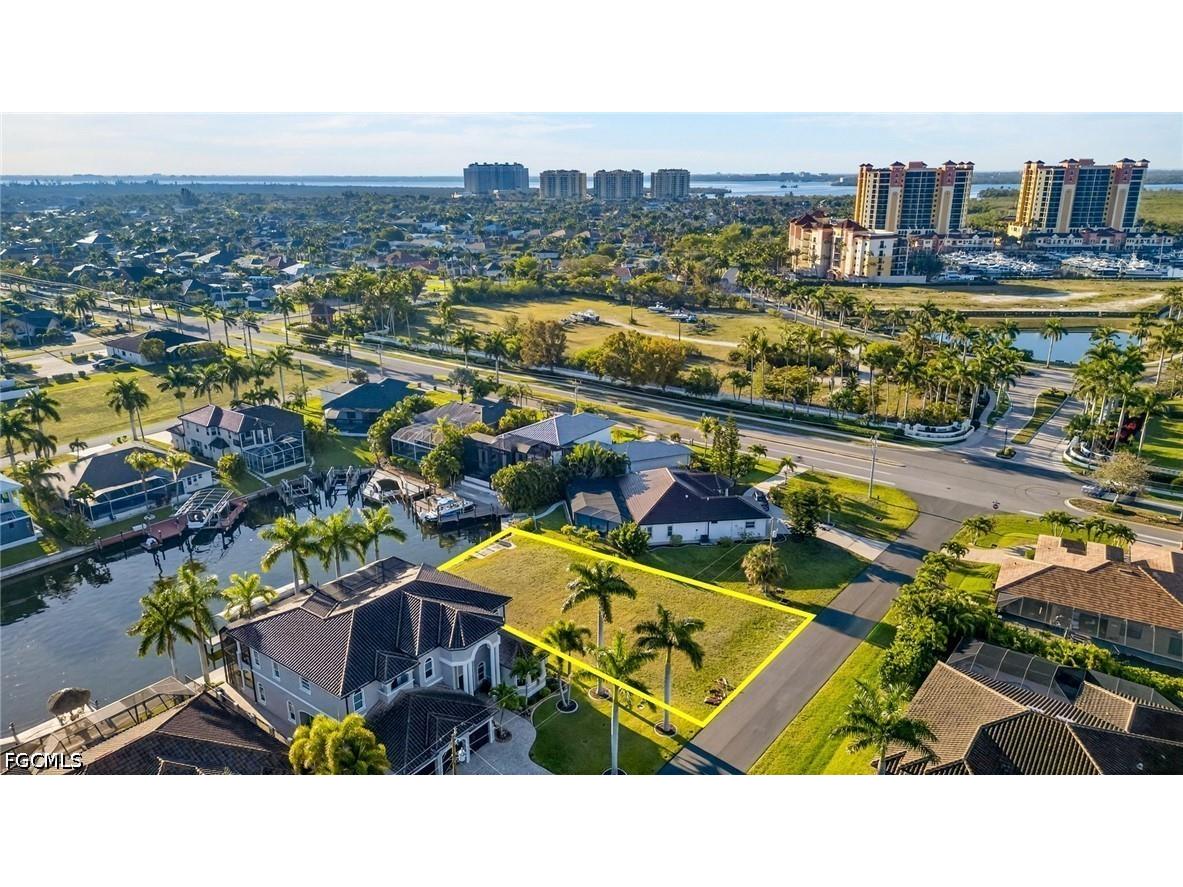 5423 SW 17th Avenue Cape Coral FL 33914 2026013628 image1