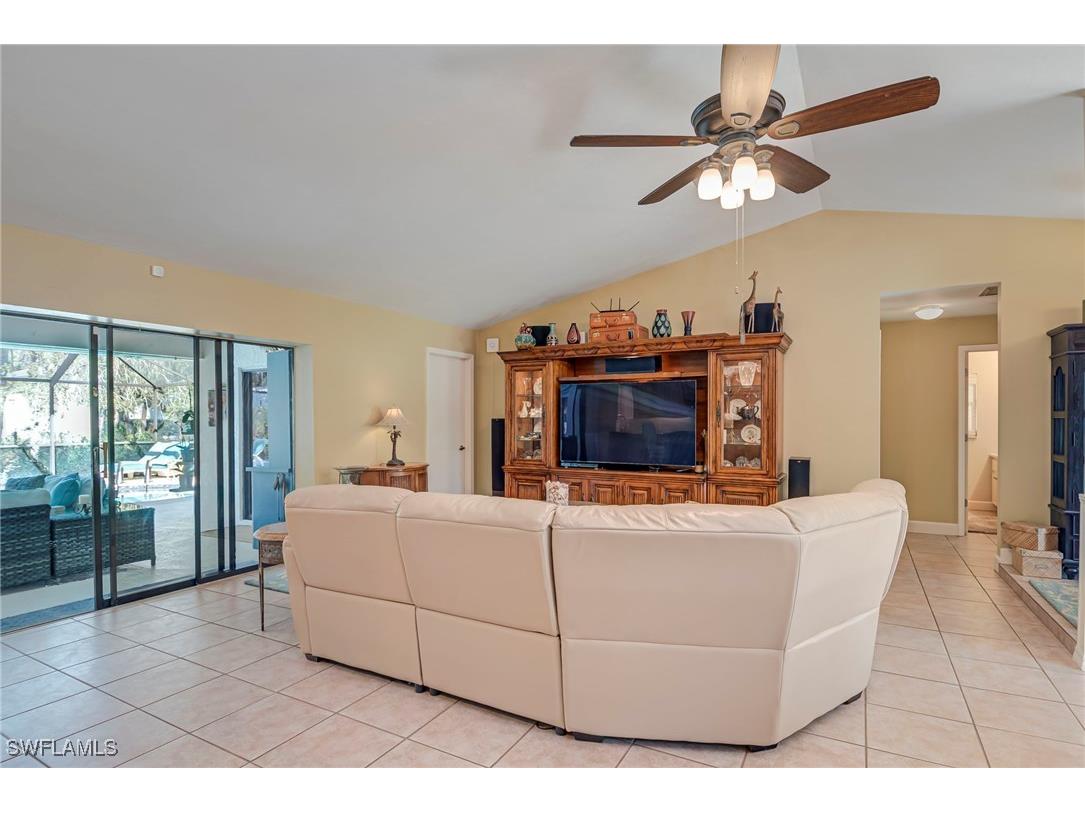 5423 Teak Wood Drive Naples FL 34119 226005079 image3