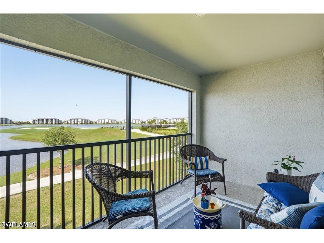 5427 Double Eagle Circle #2824 Other FL 34142 226017872 image1