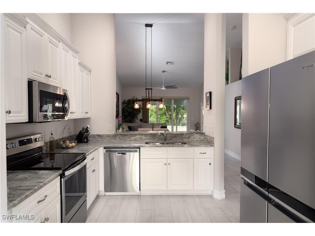 5433 Whitten Drive #106 Naples FL 34104 225079659 image1