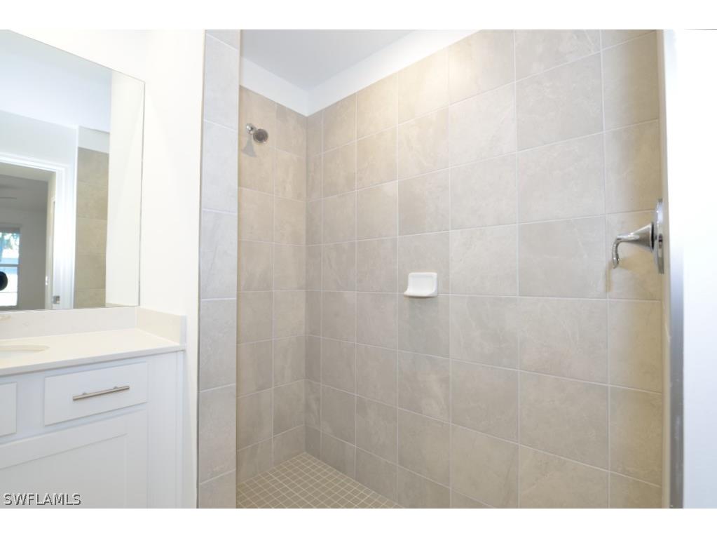 5434 Double Eagle Circle #2614 Naples FL 34142 226008335 image12