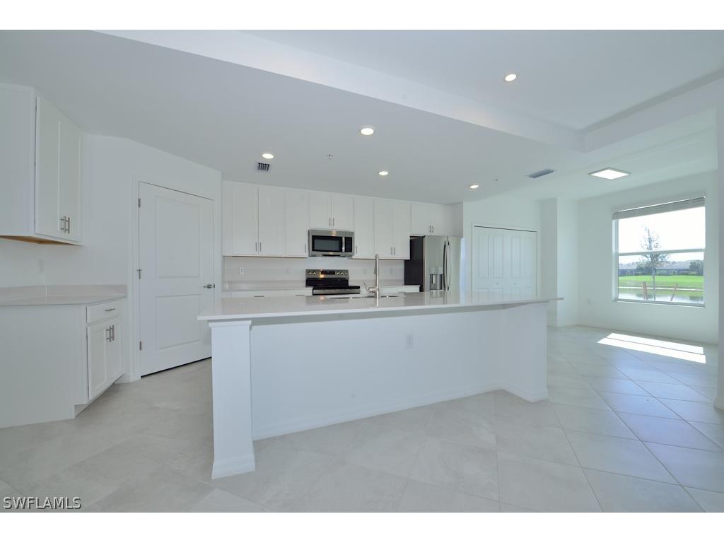 5434 Double Eagle Circle #2614 Naples FL 34142 226008335 image4