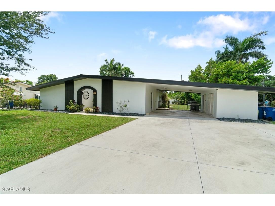 544 Bayside Drive Fort Myers FL 33919 225059892 image1