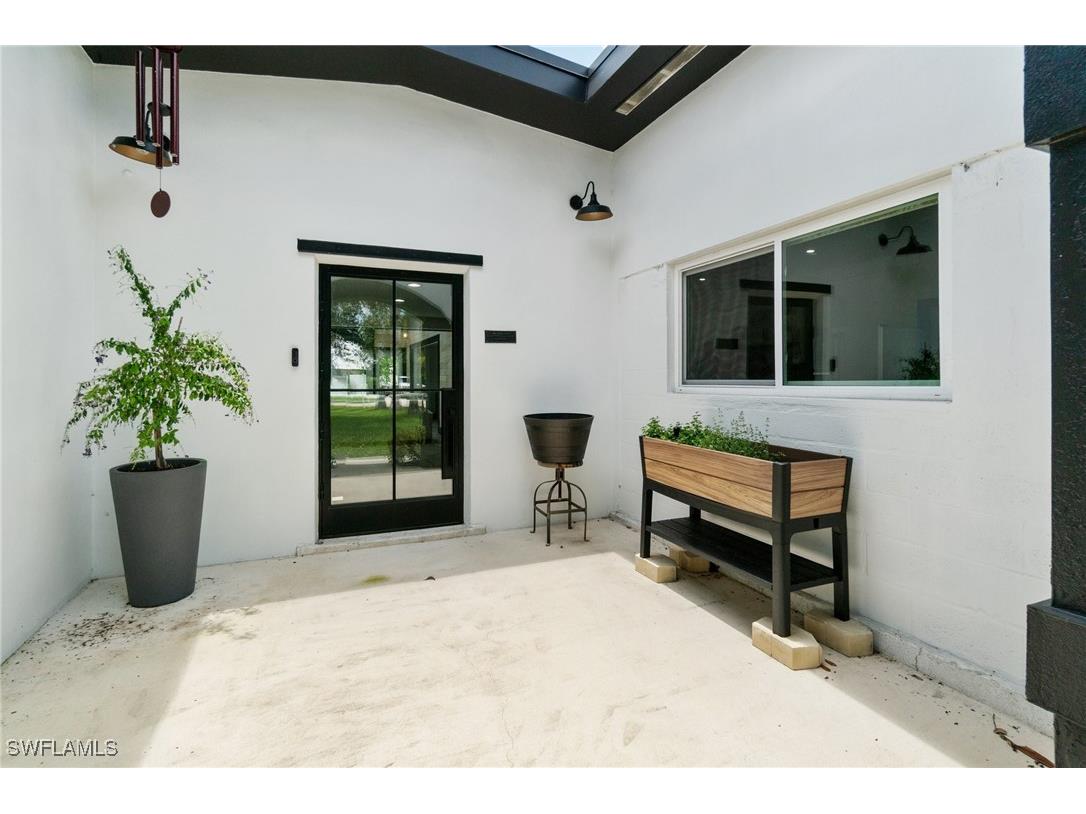 544 Bayside Drive Fort Myers FL 33919 225059892 image3