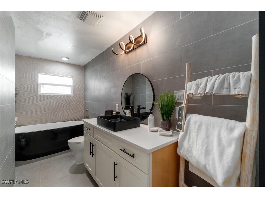 544 Bayside Drive Fort Myers FL 33919 225059892 image32