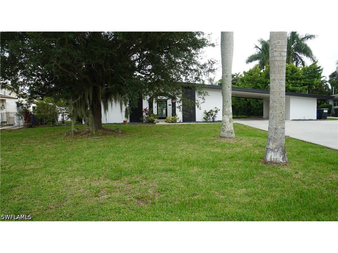 544 Bayside Drive Fort Myers FL 33919 226021775 image1