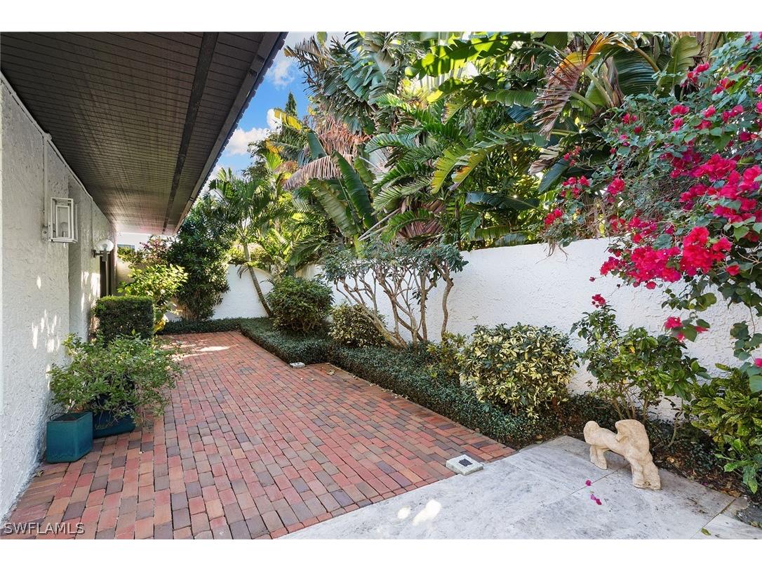544 Tierra Mar Lane E #12 Naples FL 34108 225084941 image27