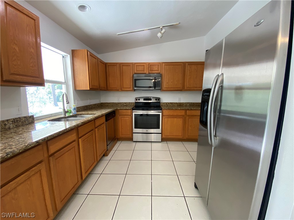 5440 Teak Wood Drive Naples FL 34119 224005933 image1