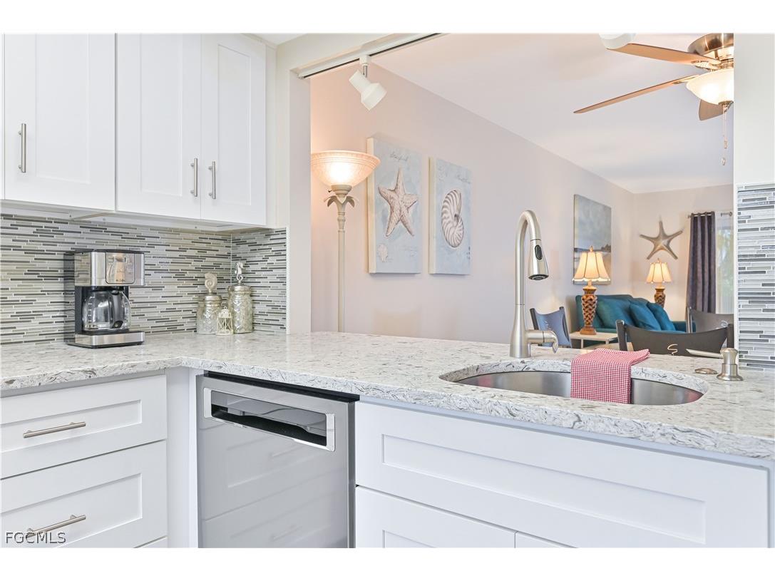 5445 Peppertree Drive #9 Fort Myers FL 33908 2026009636 image14