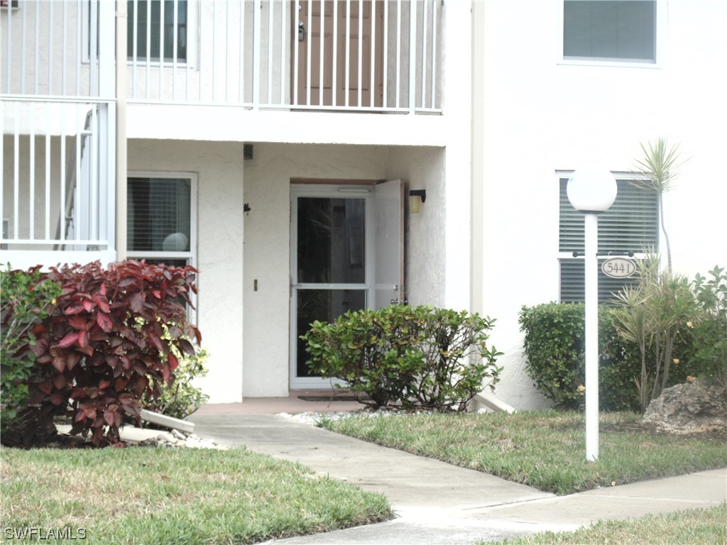 5445 Peppertree Drive #9 Fort Myers FL 33908 223046160 image1