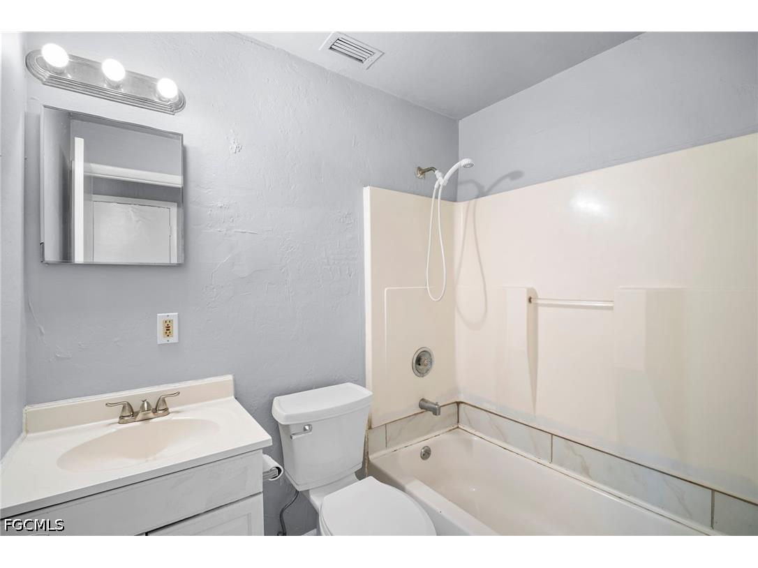 5449 10th Avenue Fort Myers FL 33907 2026024245 image15