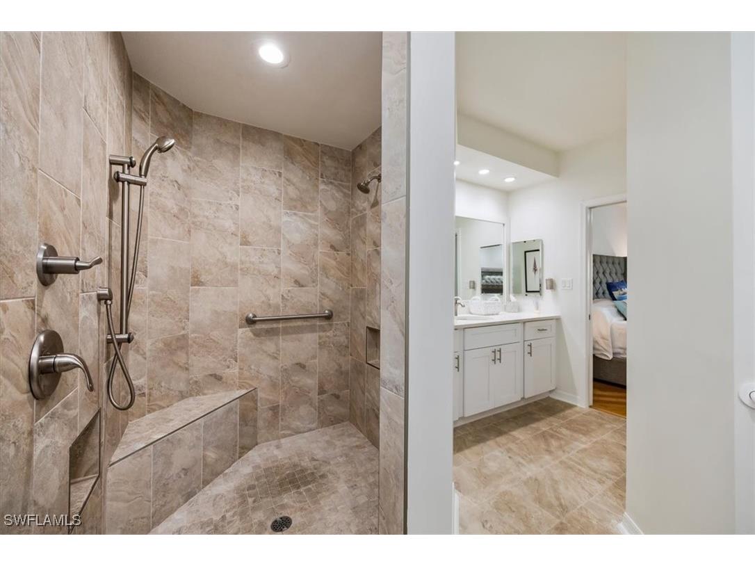 545 11th Avenue S #104 Naples FL 34102 225072312 image24