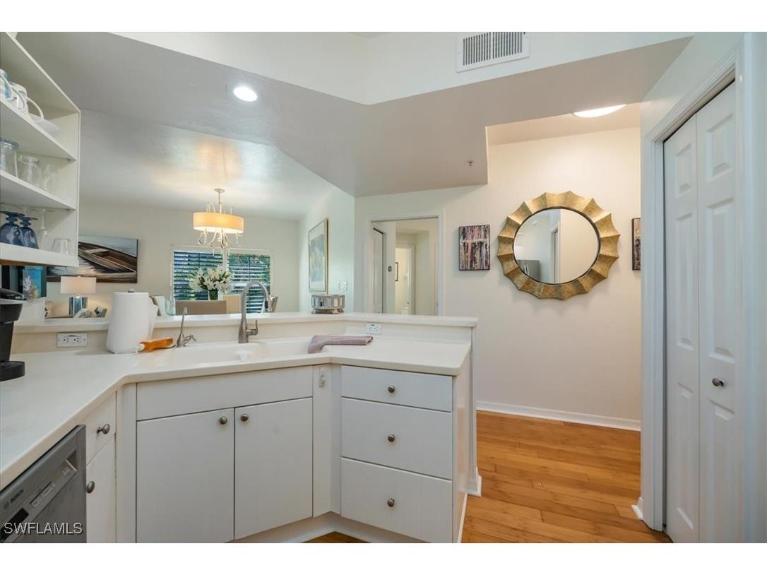 545 11th Avenue S #104 Naples FL 34102 225072312 image9