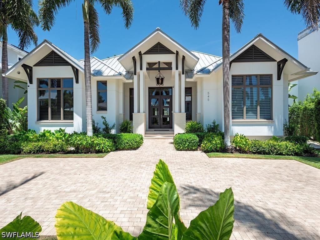 545 13th Avenue S Naples FL 34102 226017050 image1