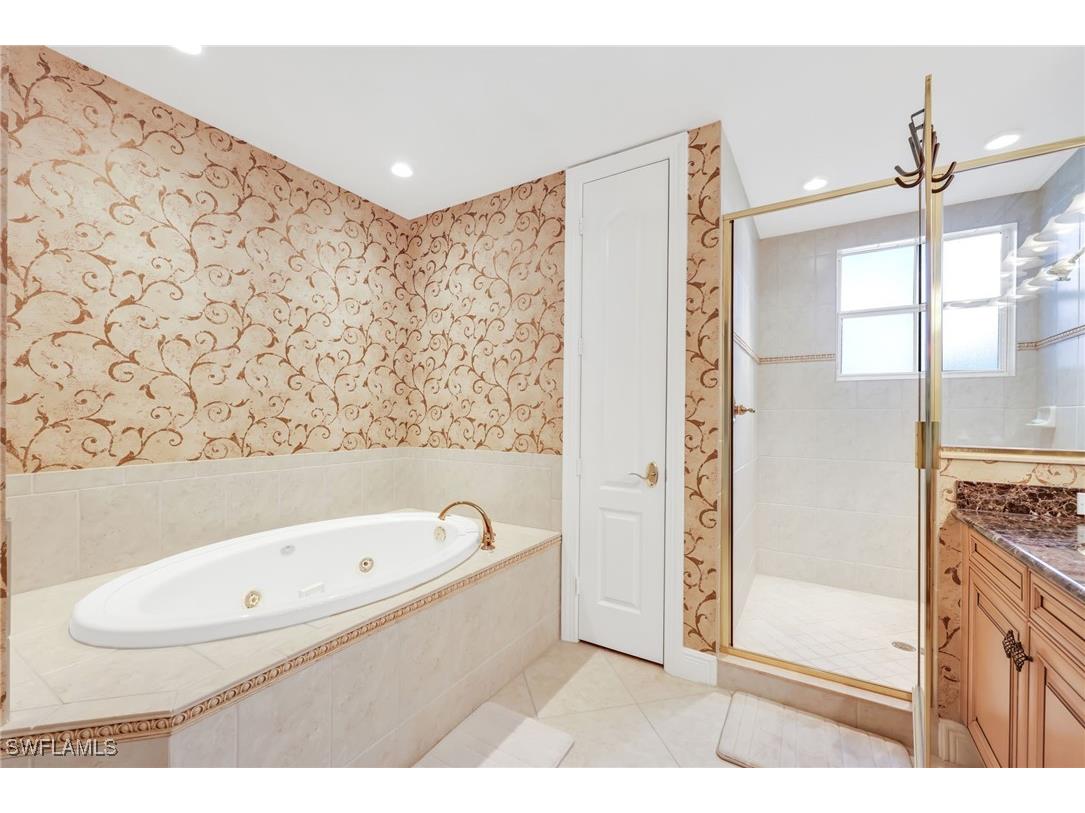 545 Avellino Isles Circle #102 Naples FL 34119 225070267 image14