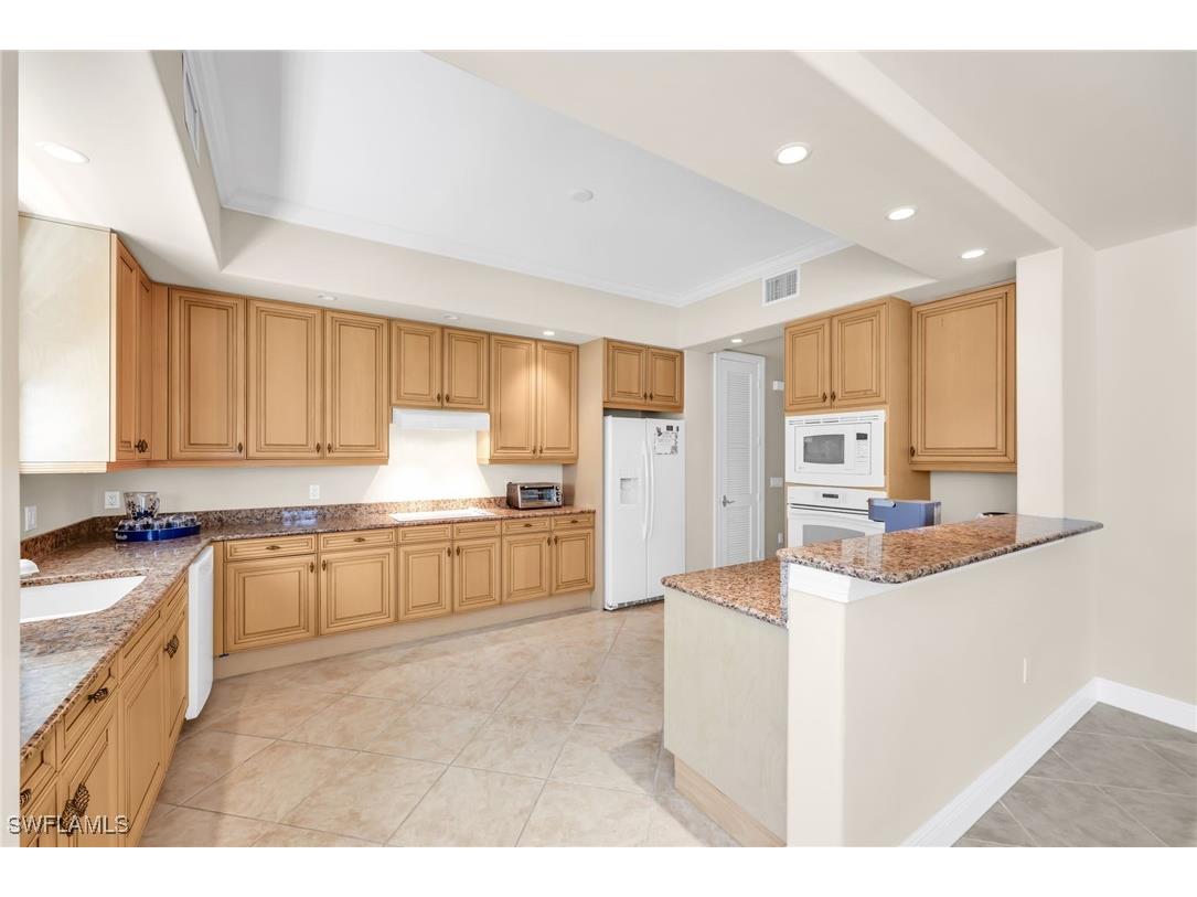 545 Avellino Isles Circle #102 Naples FL 34119 225070267 image8