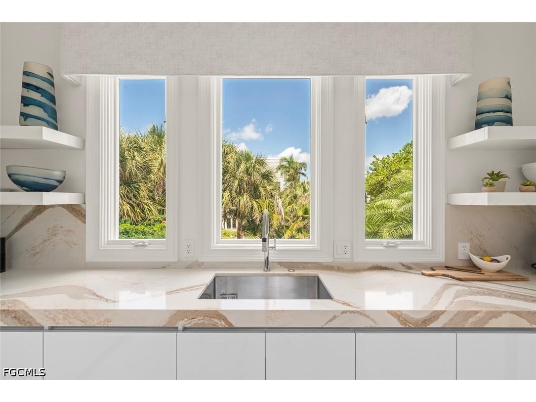545 Lighthouse Way Sanibel FL 33957 2026017885 image21